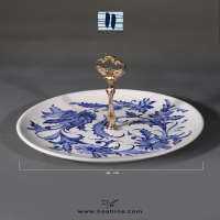 دیس سرامیکی با دسته وسط مدل دیس دسر 30 با نقش گل ختایی آبی و سفید طراحی و نقاشی با دست کد: DESSERT PLATE-BW-30