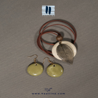 نیم ست سرامیکی دست ساز به رنگ بنفش با متعلات استیل